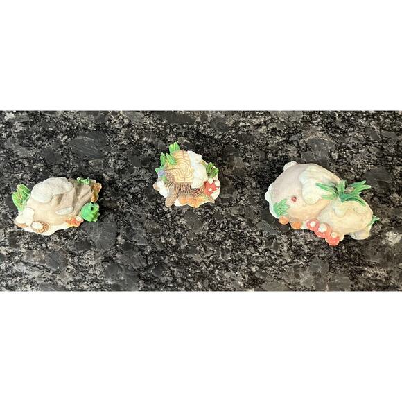 Enesco Moose Creek Crossing 2 Rocks & 1 Tree Stump 1995 Props #160725 - Picture 2 of 6